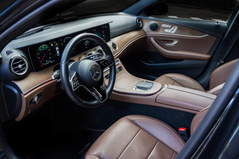 Mercedes E